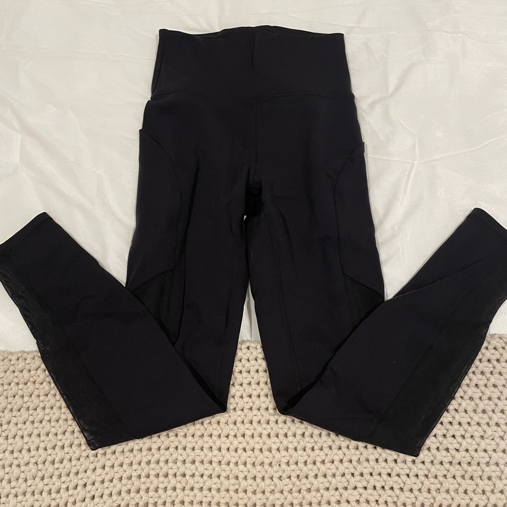 Lululemon Mesh Leggings - 28’